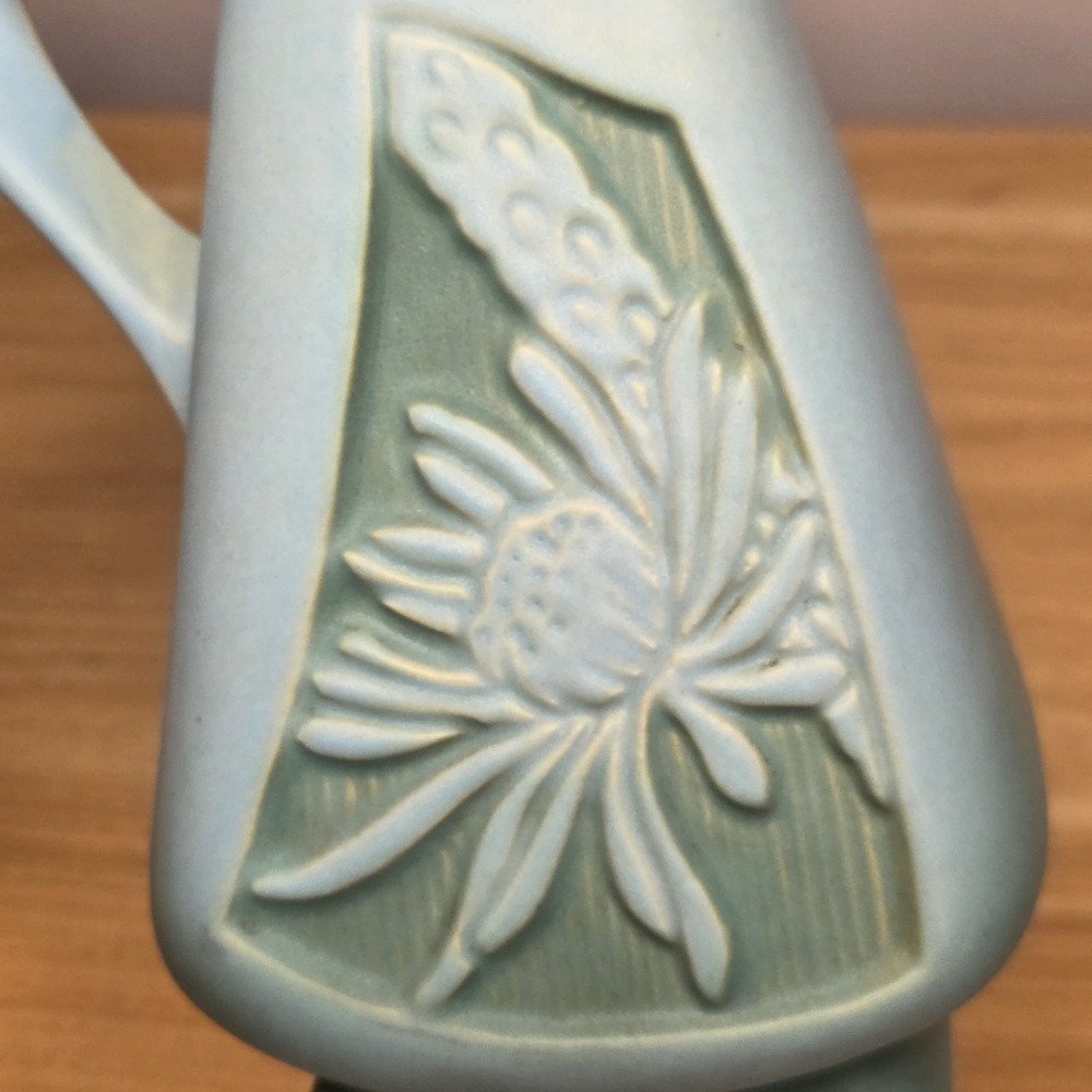 Roseville Vintage Pottery Silhouette Ewer/Pitcher, Shape 717-10, Cameo Green - Picture 6 of 12